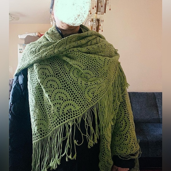 CARPENTER +company Anthropology alpaca shawl green croche fringe​​ - Picture 1 of 8